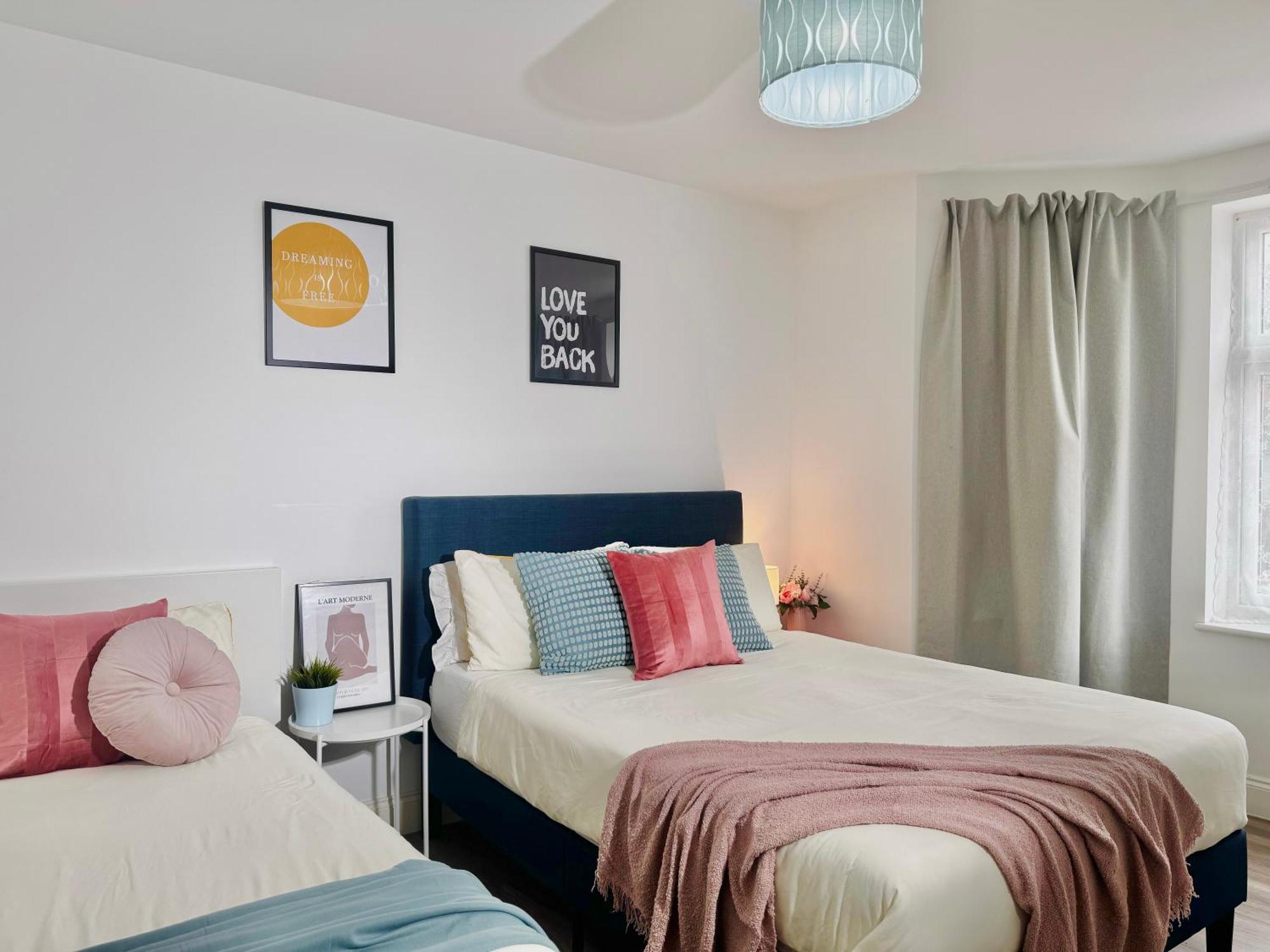 Cosy 1-Bed Flat 30Min To Central London & Parking 외부 사진