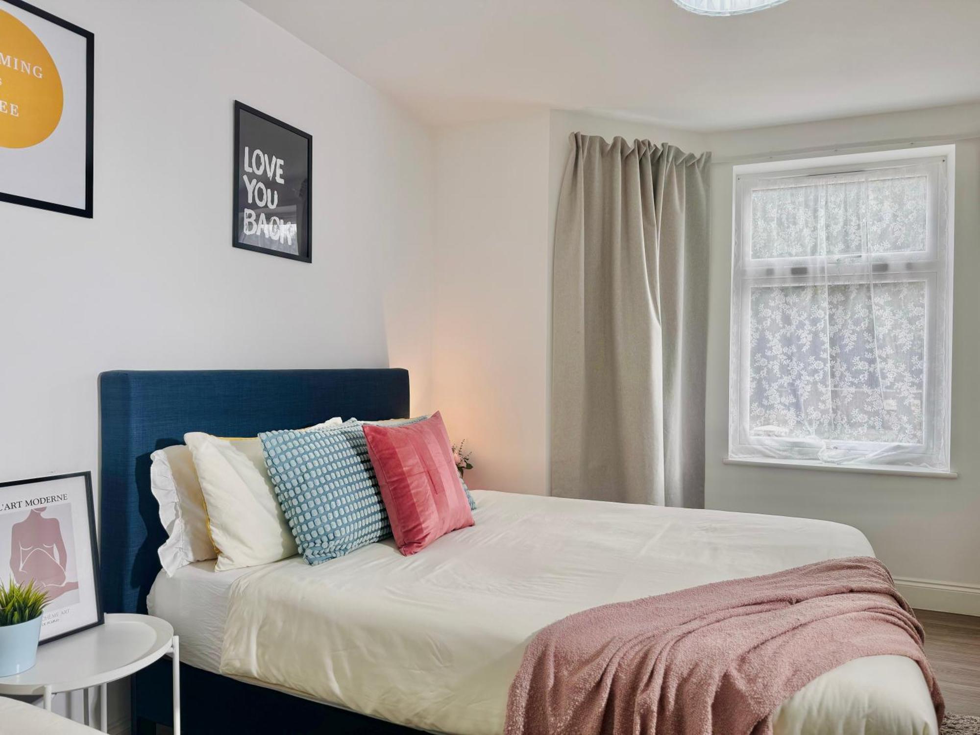 Cosy 1-Bed Flat 30Min To Central London & Parking 외부 사진