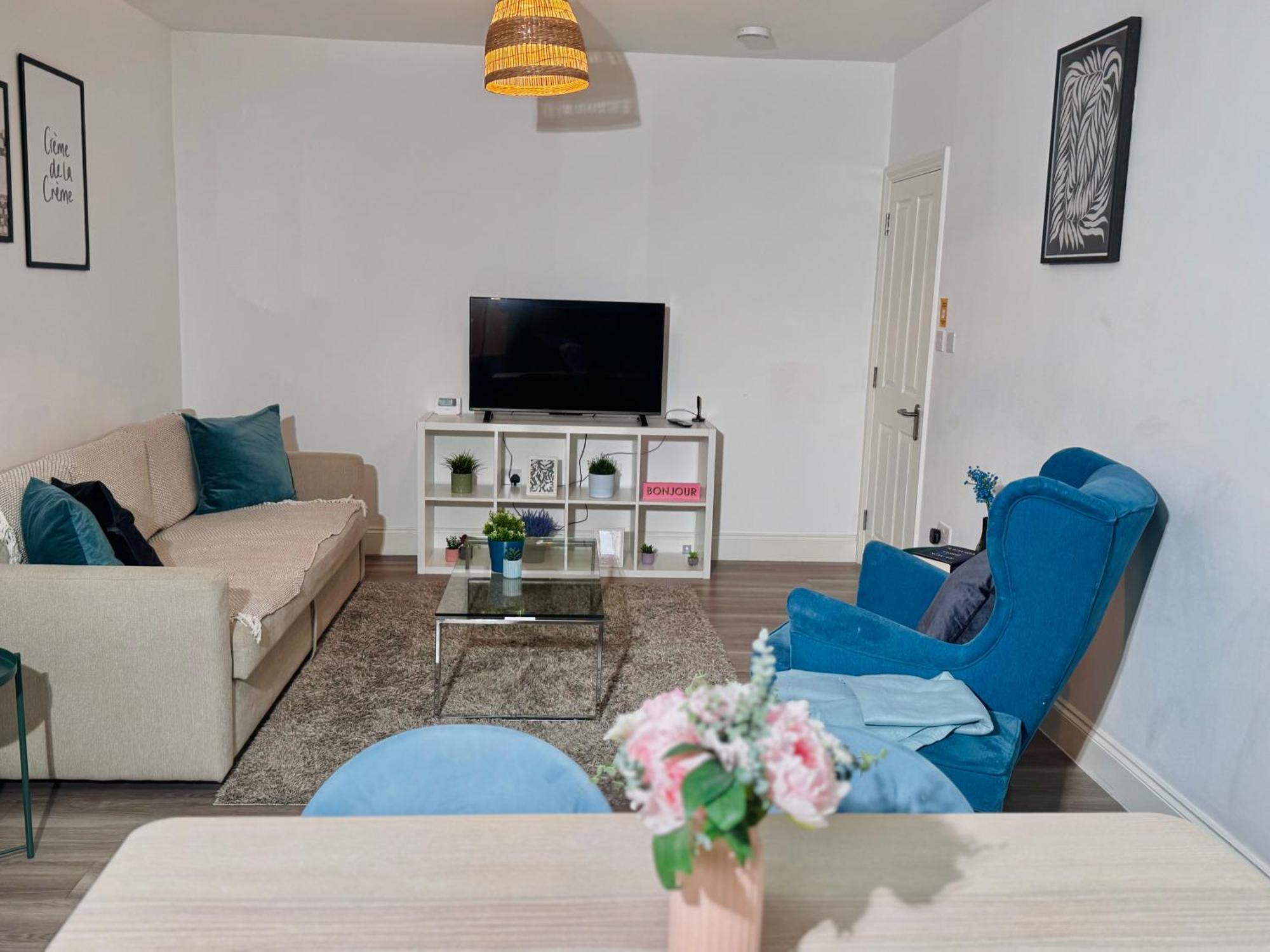 Cosy 1-Bed Flat 30Min To Central London & Parking 외부 사진